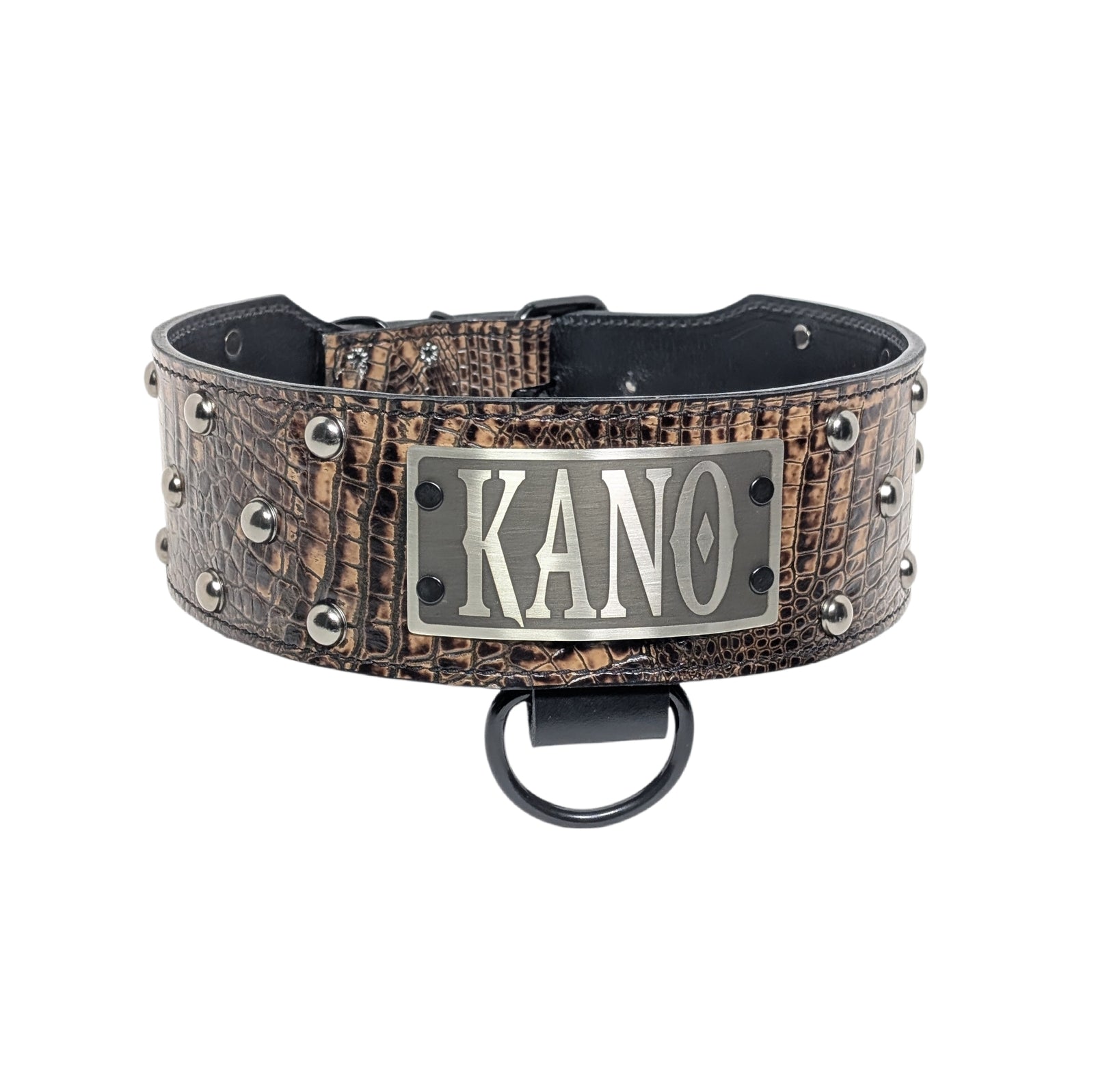 Dog collar with 'KANO' engraving on a white background