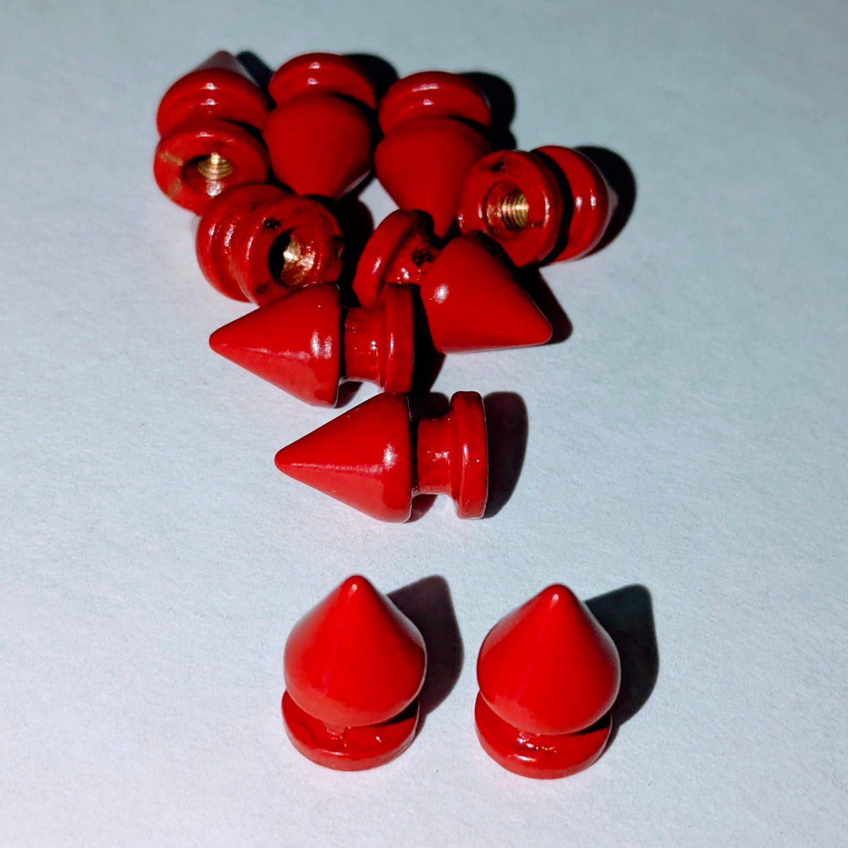 Red Metal Tree Spikes Screw Back - (10 pack)