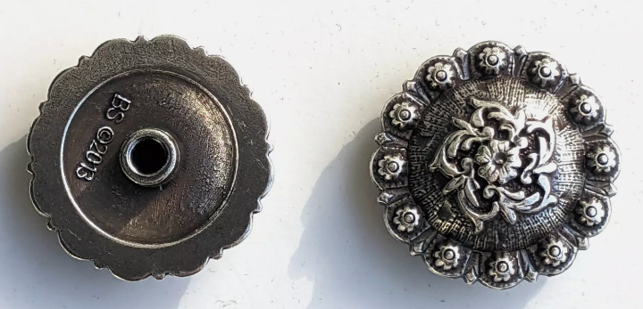 Concho -Berry Flower Round Concho Screwback (5 pack)