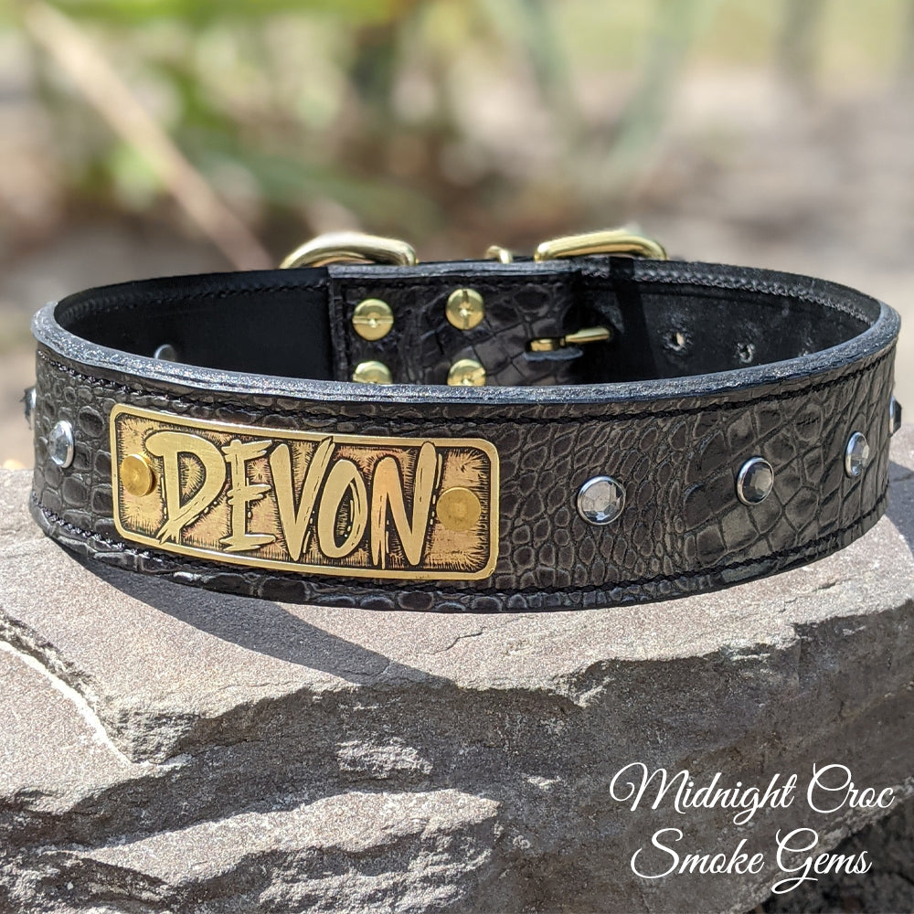 NV27 - Collar de cuero con nombre de 1 1/2" y gemas